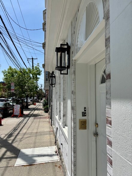 More Photos Of 471 PALISADE Ave, Jersey City Storefront Retail Residential For Lease