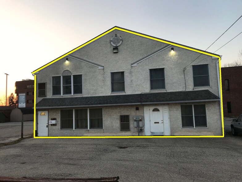 Primary Photo Of 536 Walnut Ln, Philadelphia Office Residential For Lease