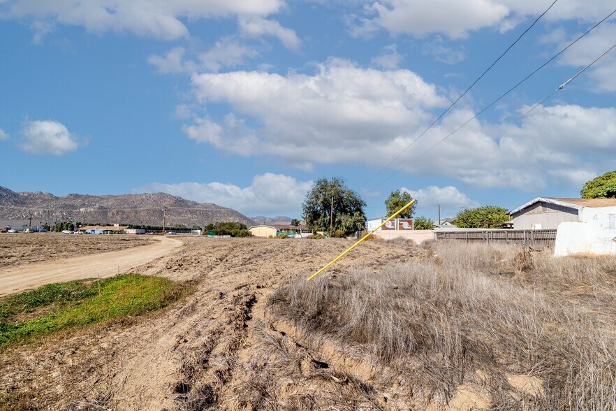 More Photos Of Lakeview Ave @ Ramona Expressway, Nuevo Land For Sale