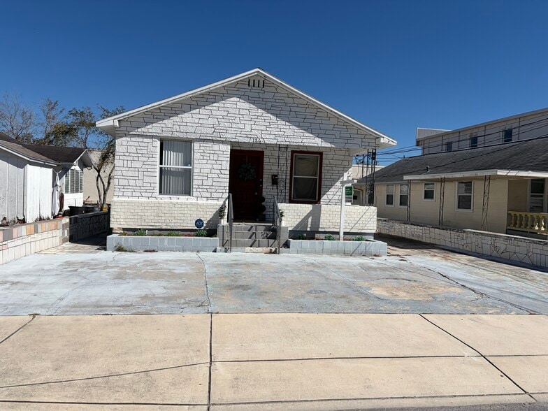 Primary Photo Of 124 Athens St, Tarpon Springs Land For Sale