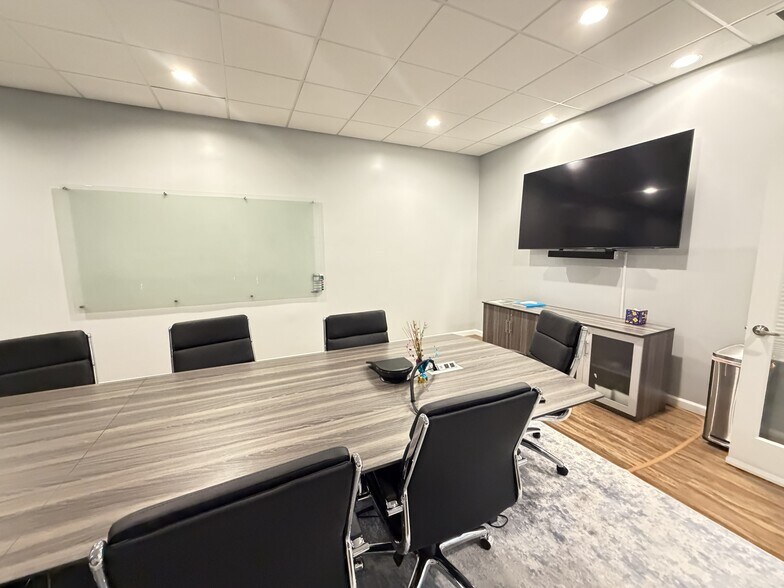 More Photos Of 200 Boston Post Rd, Orange Unknown For Lease