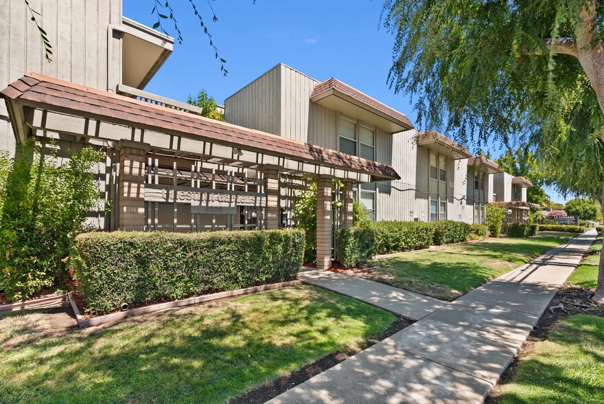 Primary Photo Of 3515 Chestnut Ave, Concord Apartments For Sale