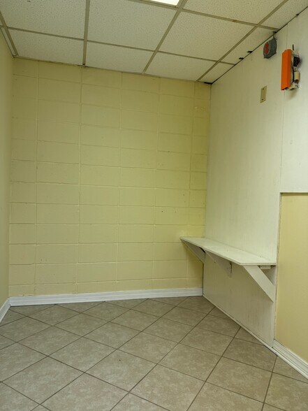 More Photos Of 3102 Canty St, Pascagoula Office For Sale