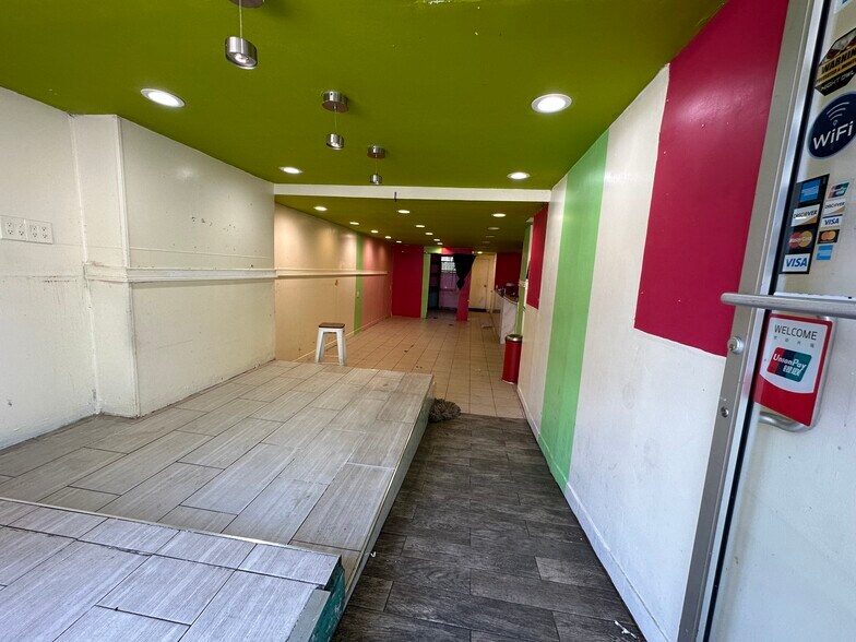 More Photos Of 218 E 116th St, New York Apartments For Lease