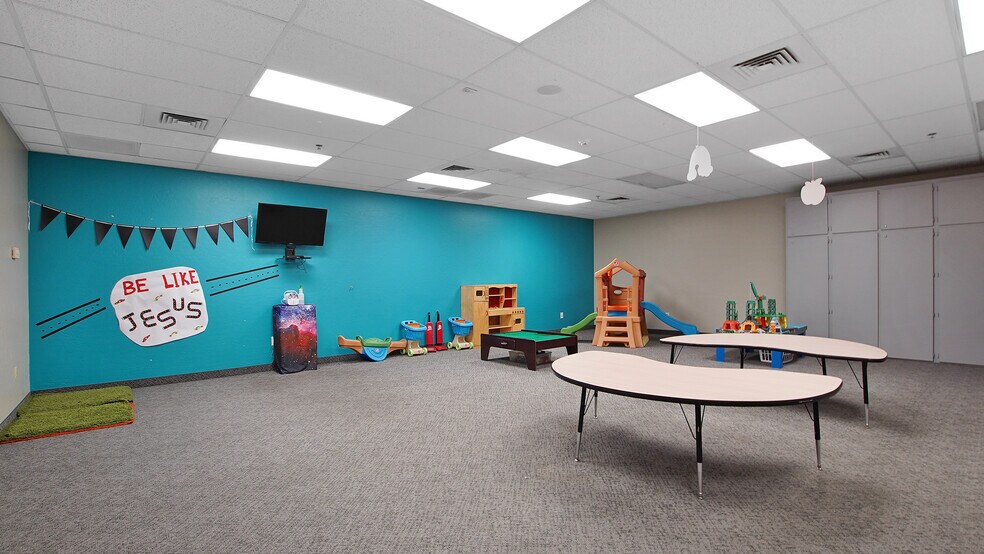 More Photos Of 919 E Guadalupe Rd, Gilbert Religious Facility For Sale