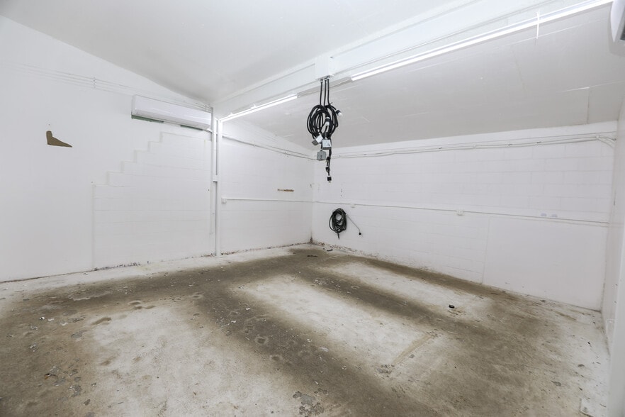 More Photos Of 5 Haynie St, Newnan Warehouse For Lease