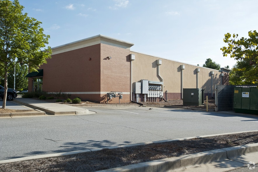 More Photos Of 2101 Mall of Georgia Blvd, Buford General Retail For Lease