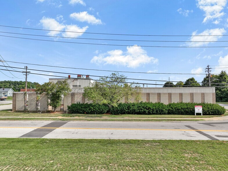 More Photos Of 3950 Ben Hur Ave, Willoughby Manufacturing For Sale