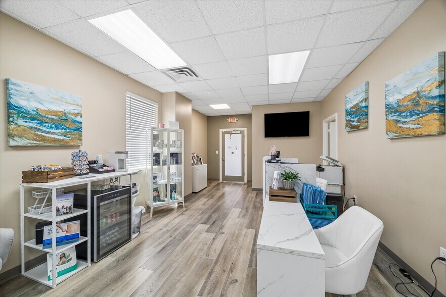 More Photos Of 5119 Fairmont Pky, Pasadena Medical For Lease