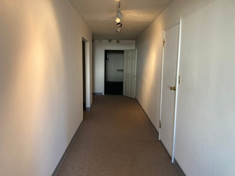 More Photos Of 2419 Sybrandt Rd, Traverse City Warehouse For Lease