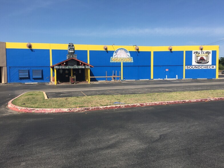 Primary Photo Of 6844 Ingram Rd, San Antonio Bar For Sale