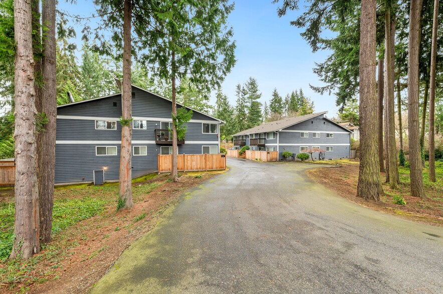 Primary Photo Of 19425 76th Ave W, Lynnwood Apartments For Sale