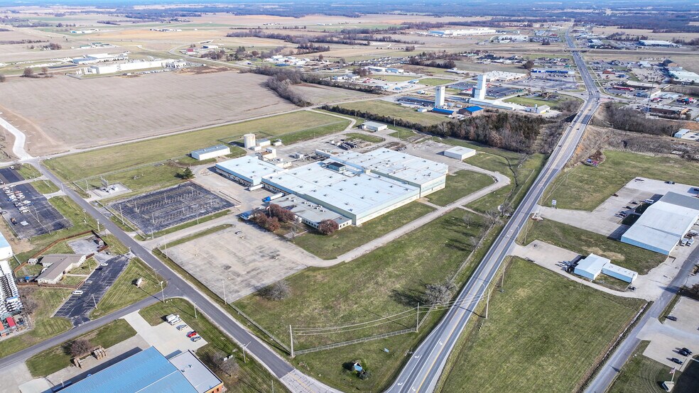 More Photos Of 1800 Robertson Rd, Moberly Manufacturing For Sale