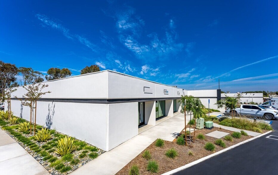 More Photos Of 8195 Ronson Rd, San Diego Warehouse For Lease