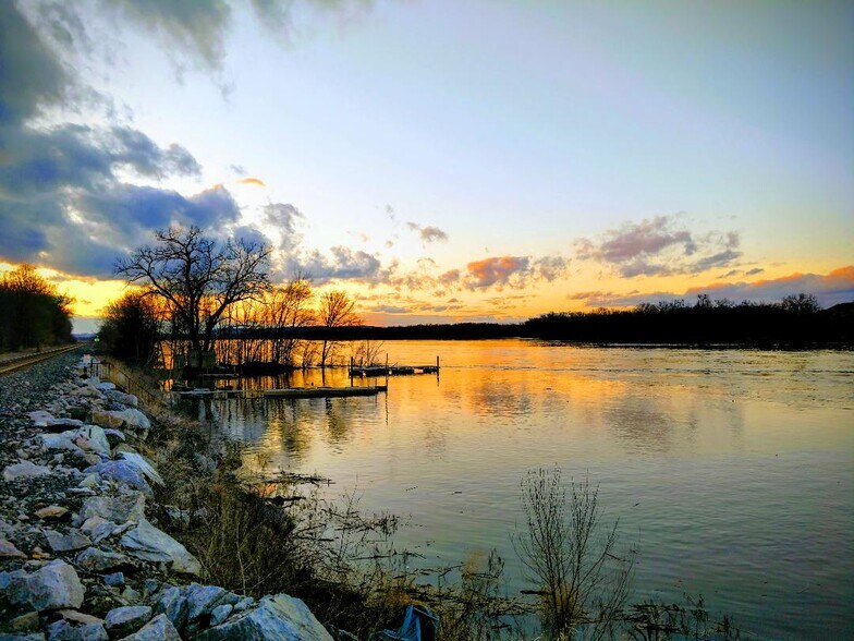 More Photos Of 70555 202nd Ave, Reads Landing Restaurant For Sale