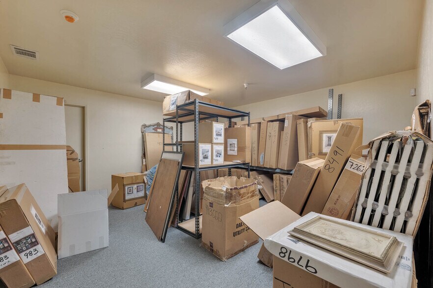 More Photos Of 5201 6th St, Carpinteria Manufacturing For Lease