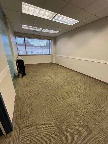 More Photos Of 422 6th St, New Westminster Loft Creative Space For Lease