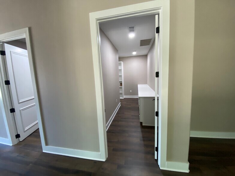 More Photos Of 144 Old Town Blvd N, Argyle Office For Lease