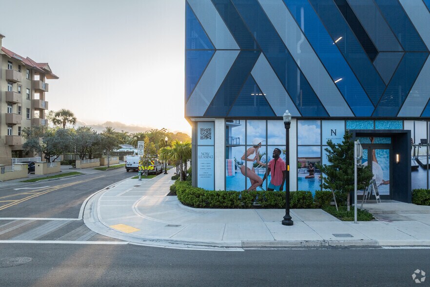 More Photos Of 1809 Jackson St, Hollywood Apartments For Lease