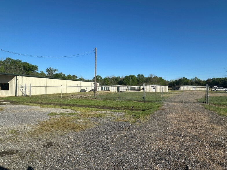 More Photos Of 13077 MS Highway 182, Starkville Flex For Lease
