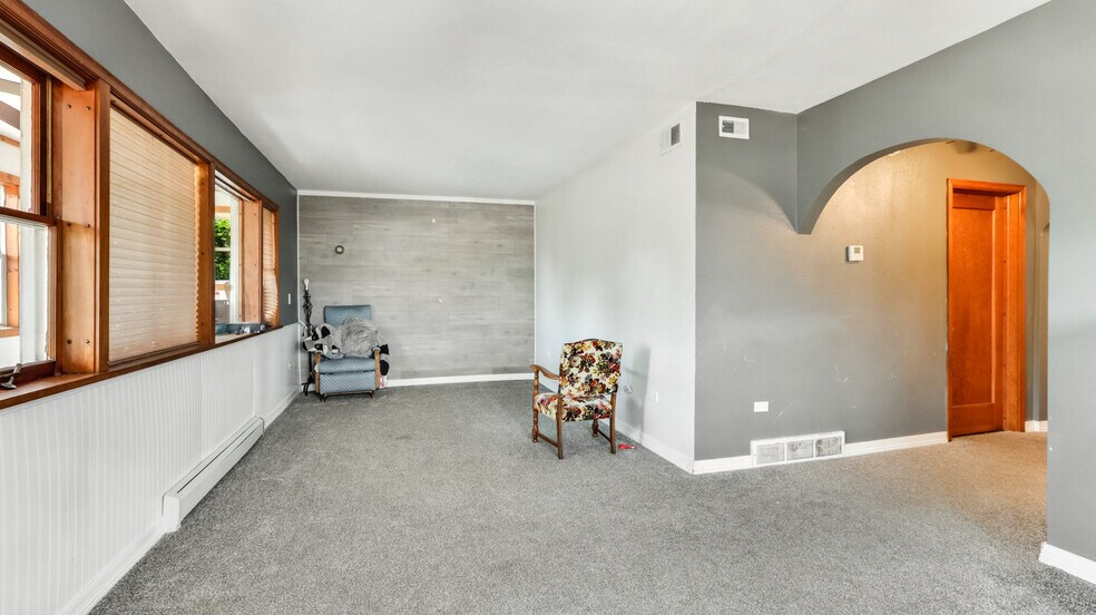 More Photos Of 106 S Harding St, Owen Apartments For Sale