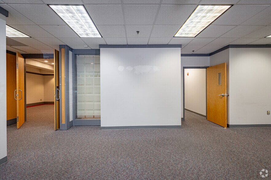 More Photos Of 8530 Corridor Rd, Jessup Flex For Lease