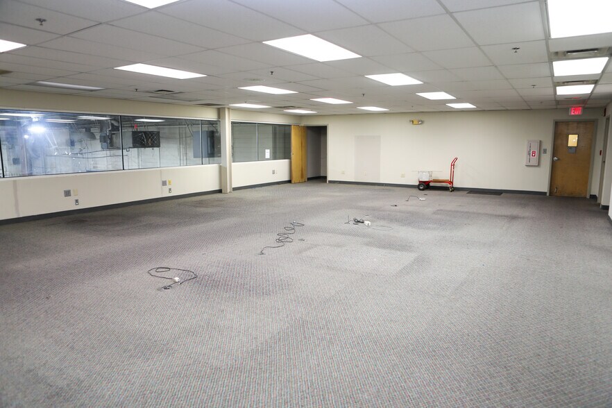 More Photos Of 3450 Browns Mill Rd SE, Atlanta Warehouse For Sale