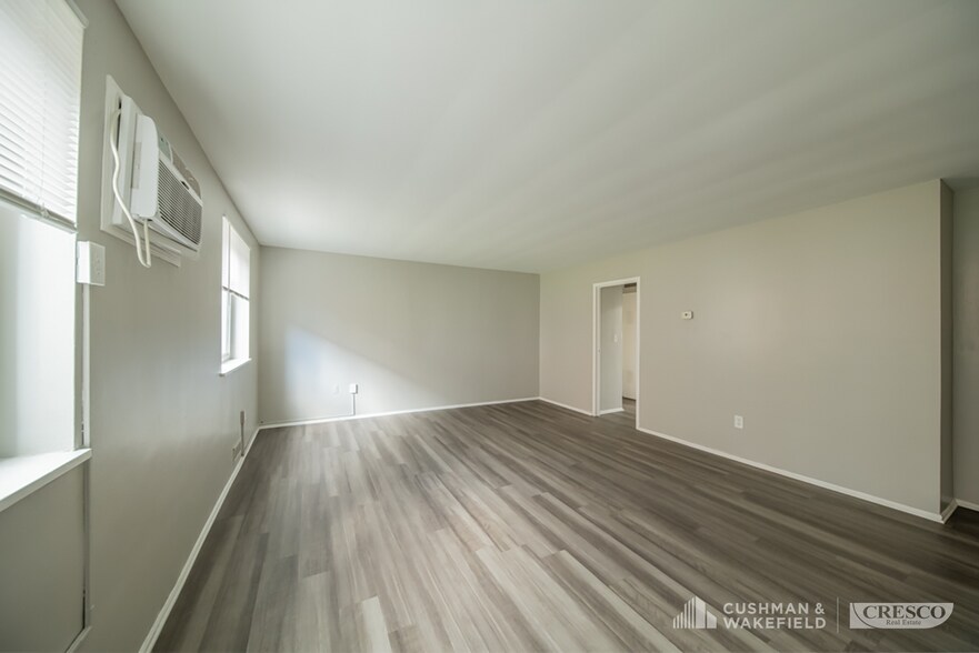 More Photos Of 20580 Lorain Rd, Fairview Park Apartments For Sale