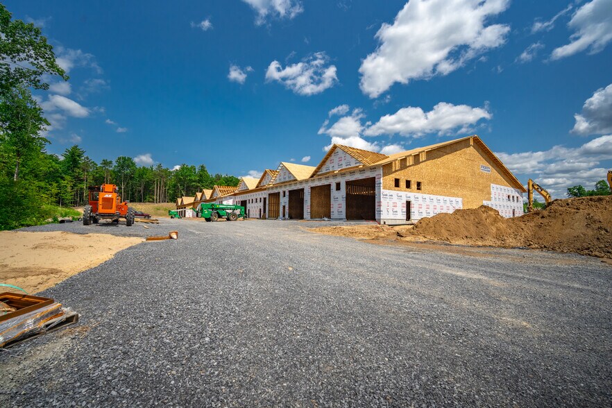 More Photos Of 10 Shenandoah Dr, Saratoga Springs Industrial For Lease
