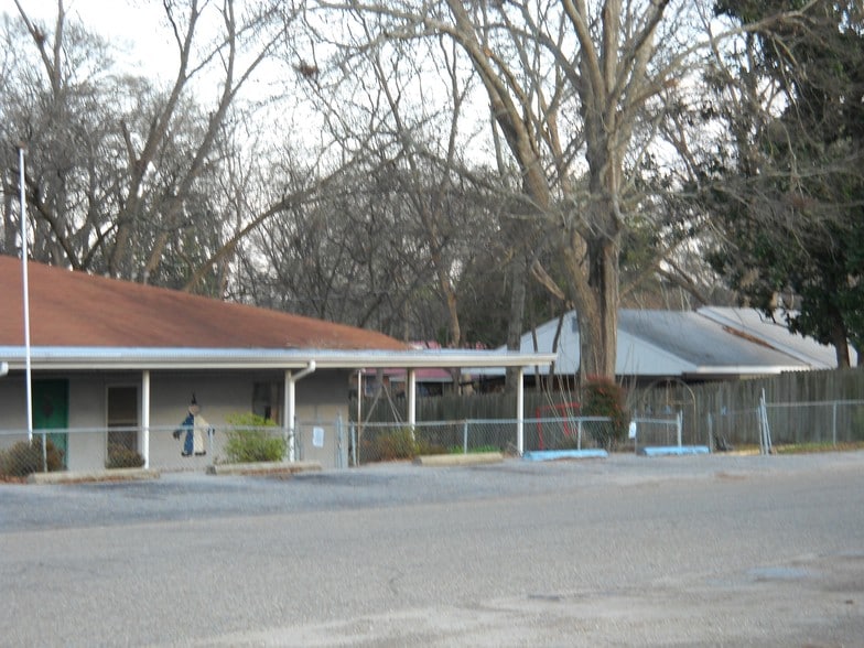 More Photos Of 821 Peachtree St, Prattville Daycare Center For Sale