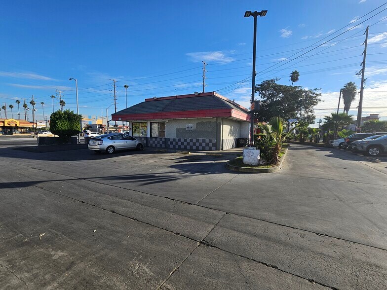 More Photos Of 500 W Manchester Ave, Los Angeles Fast Food For Sale