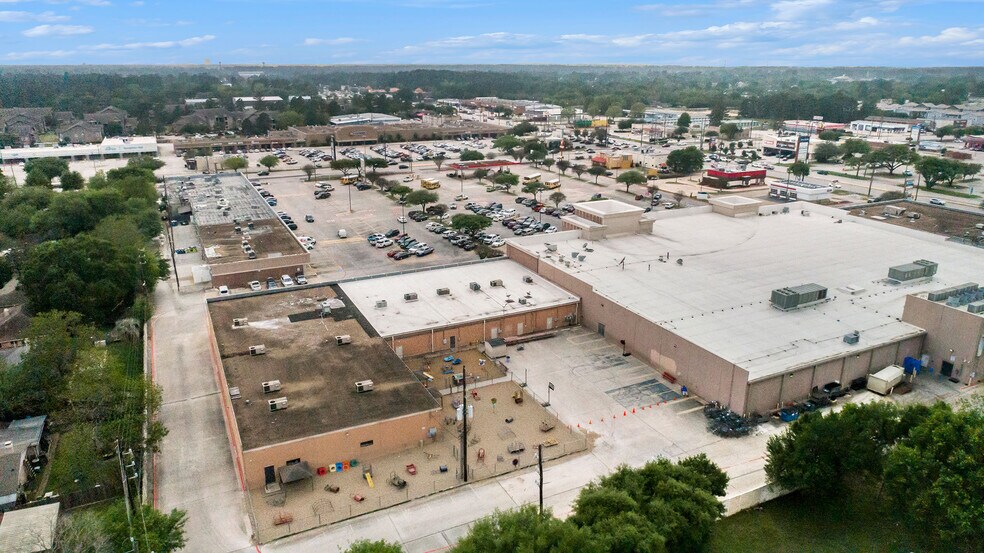 More Photos Of 18416-18508 Kuykendahl Rd, Spring Freestanding For Lease