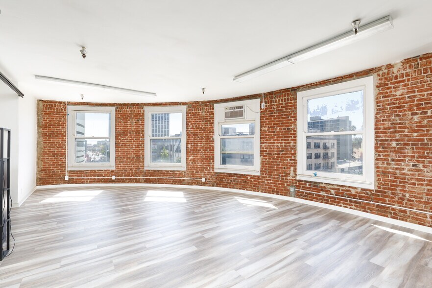 More Photos Of 3923 W 6th St, Los Angeles Serviced Offices For Lease