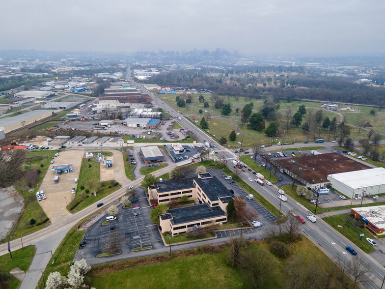 More Photos Of 1451 Elm Hill Pike, Nashville Office For Sale