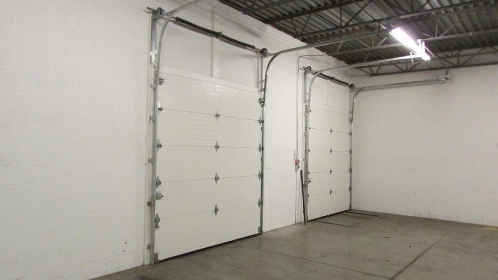 More Photos Of 15650 S Madison Rd, Middlefield Manufacturing For Lease