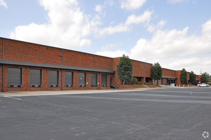 More Photos Of 7523 Southlake Pky, Morrow Warehouse For Lease