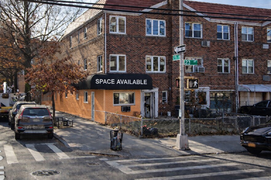 Primary Photo Of 2302 29th St, Astoria Office For Lease