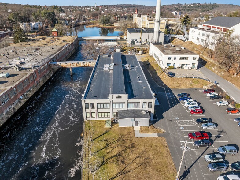 More Photos Of 80 Optical Dr, Southbridge Flex For Lease