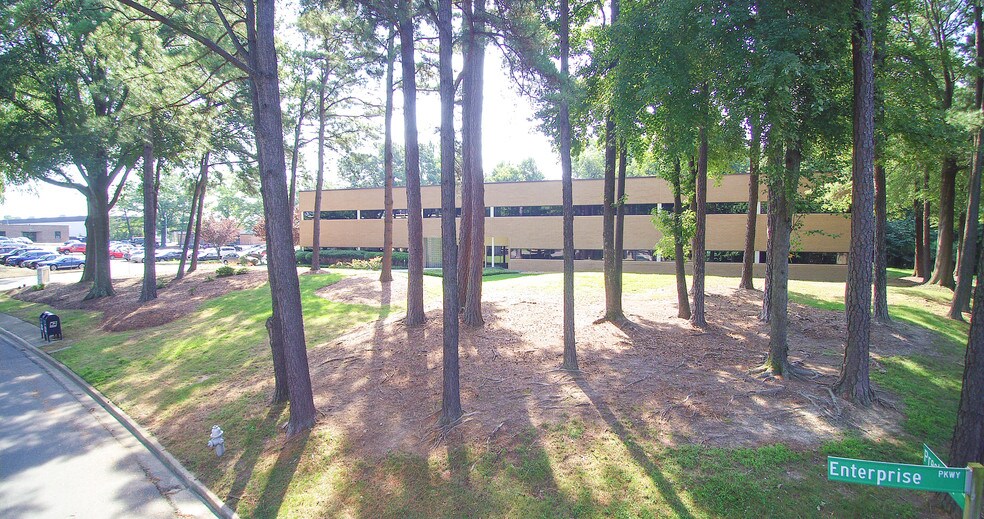 More Photos Of 2727 Enterprise Pky, Richmond Office Residential For Lease