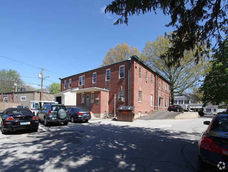 More Photos Of 12 Main St, Essex Office For Lease