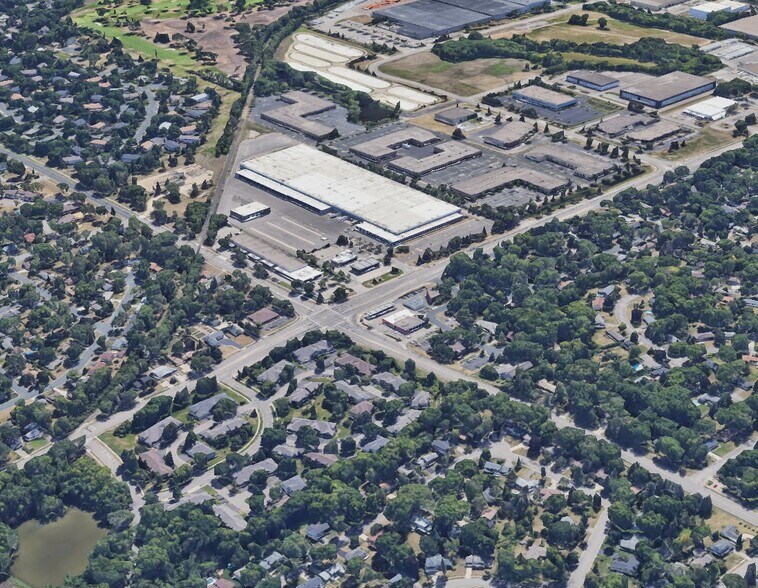 More Photos Of 5501 W Old Shakopee Rd, Bloomington Distribution For Lease