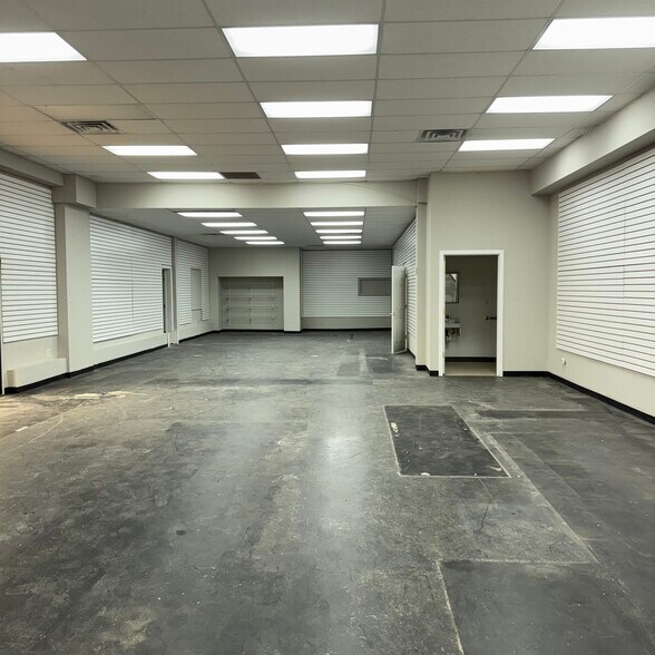 More Photos Of 2150 Oriskany St W, Utica Freestanding For Lease