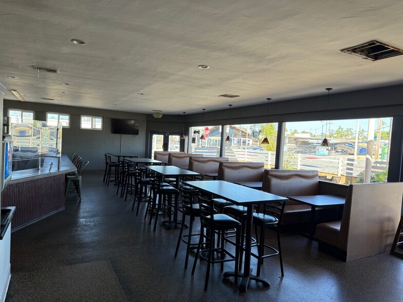 More Photos Of 1001 S Coast Hwy, Oceanside Restaurant For Sale