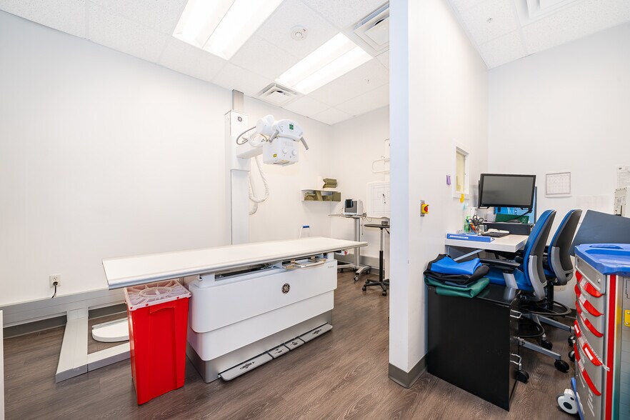 More Photos Of 7560 Red Bug Lake Rd, Oviedo Medical For Sale