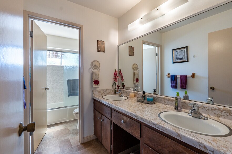 More Photos Of 1110 Allerton St, Redwood City Apartments For Sale