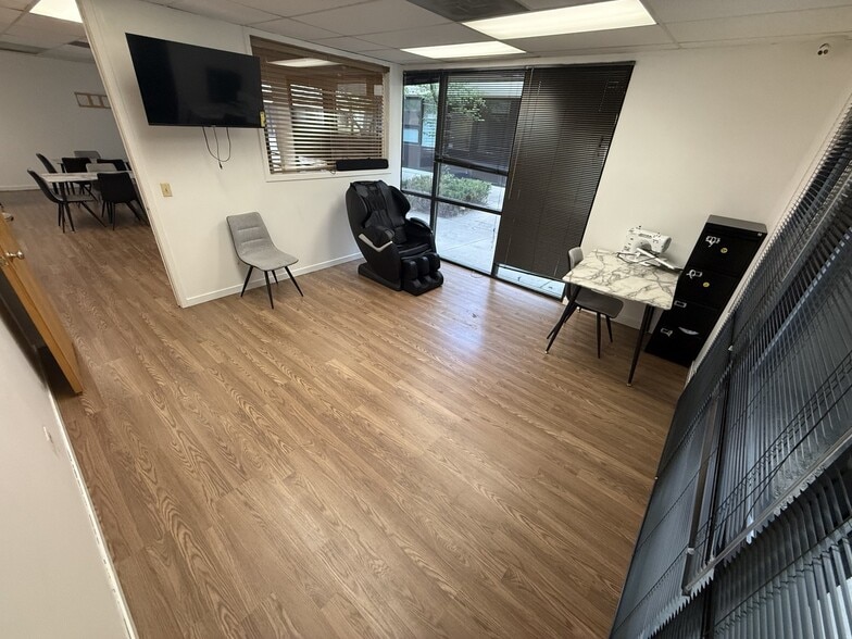 More Photos Of 10630 E Bethany Dr, Aurora Medical For Lease