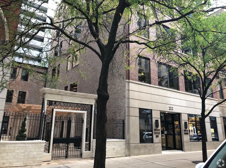 Primary Photo Of 212 W Kinzie St, Chicago Loft Creative Space For Lease
