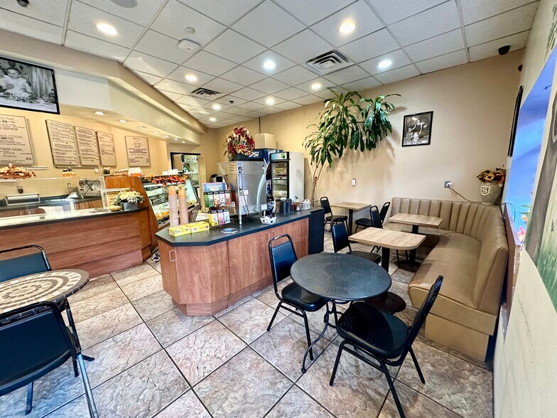 More Photos Of 136-154 Rifle Camp Rd, Woodland Park General Retail For Sale