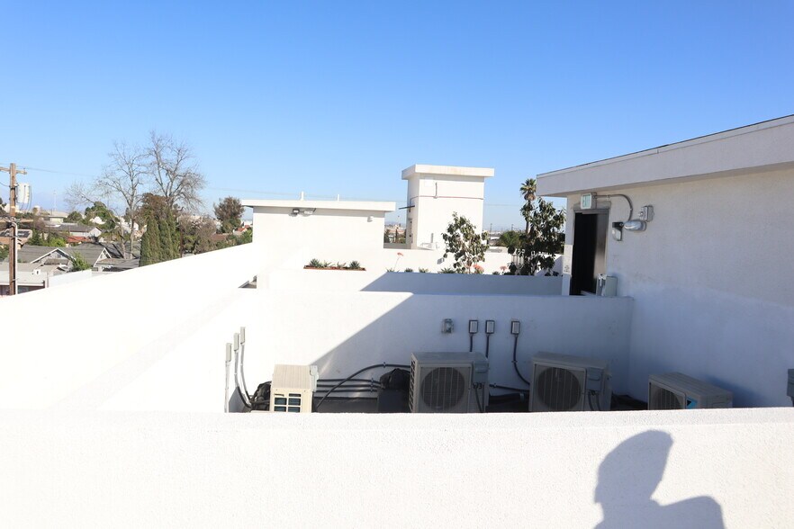 More Photos Of 4821 Compton Ave, Los Angeles Apartments For Sale