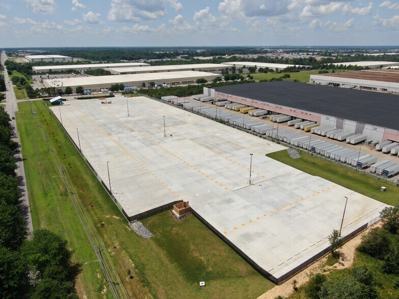 More Photos Of 5178 Citation Dr, Memphis Parking Lot For Lease